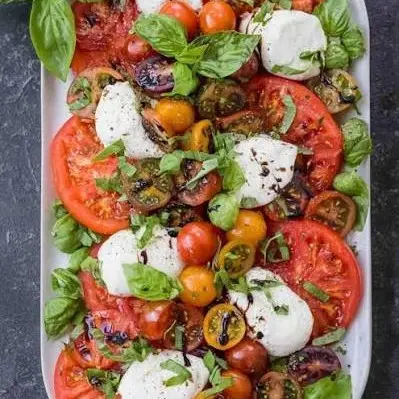 Salade tomates mozzarela
