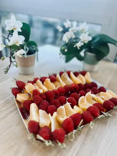 BROCHETTES DE FRUITS FRAIS