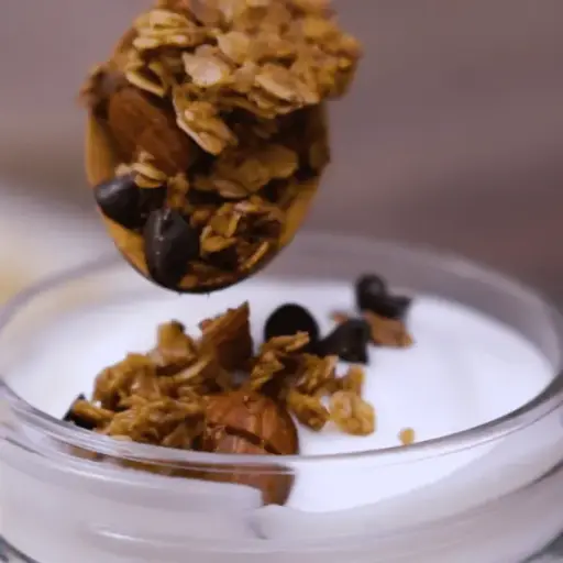 Fromage blanc, purée de pomme, granola